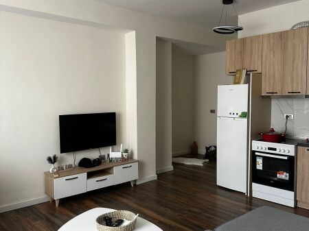 Apartament me qera