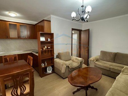 Shitet,Apartament 1+1,Stacioni i Trenit, Tirane