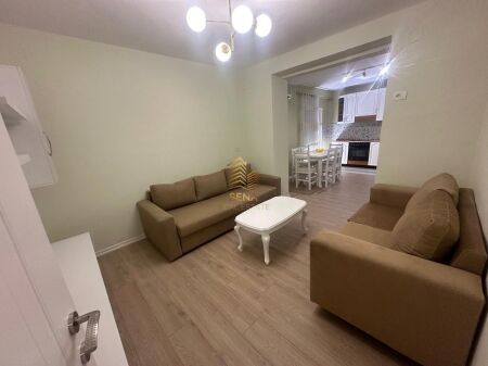 Qira,Apartament 3+1,Xhamllik,60.000 Leke/Muaj
