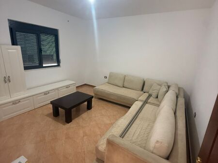 🏡 JEPET ME QERA KATI I 2-TË I NJË SHTËPIE PRIVATE 🏡