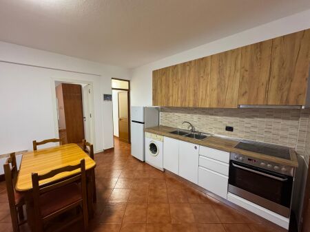 JEPET ME QERA APARTAMENT 1+1 NE QYTET STUDENT, 400 EURO