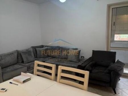 Qera Apartament 3+1, Rruga Fortuzi,Tiranë