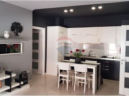 Apartment 2+1+2 with veranda at Dry Lake!