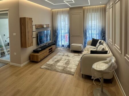 Apartament 1+1 me qira tek Univers City!