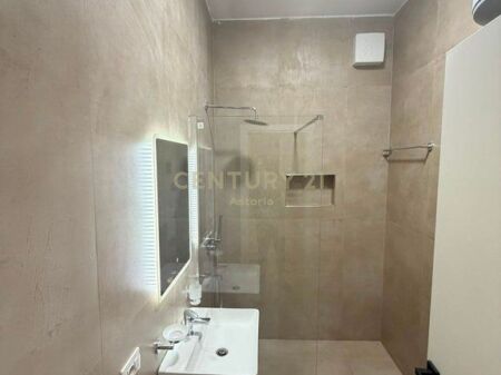 Jepet me qira apartament modern 1+1, i pa banuar më parë