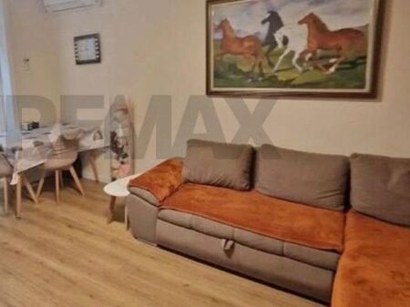 Shitet Apartament 1+1 Mine Peza  përballë Harry Fultz ID: 530601003-209