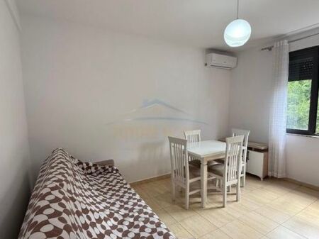 Qera, Apartament 2+1, Rruga Asim Vokshi, Tiranë.
