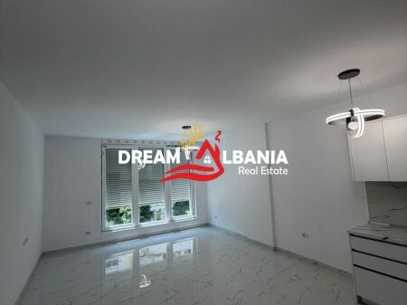 Jepet me Qera Apartament 1+1 pranë Policisë Bashkiake-Tirane (42111592)