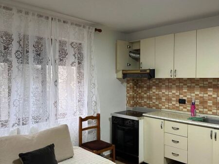 SHTEPI ME QERA 1+1 KATI I DYTE SHTEPI PRIVATE - ALI DEMI, TIRANE