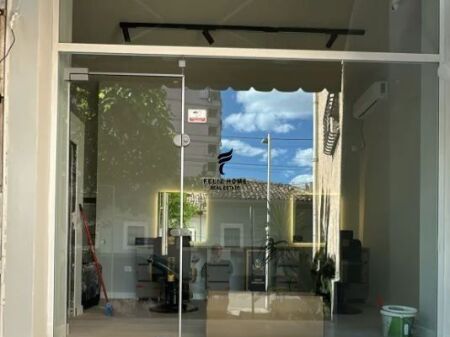 SHITET DYQAN 24M2 RRUGA E BARRIKADAVE 150.000 EURO FH-77306