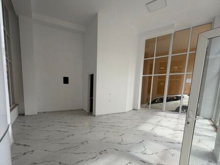 Jepet ambient me qera ne Qender