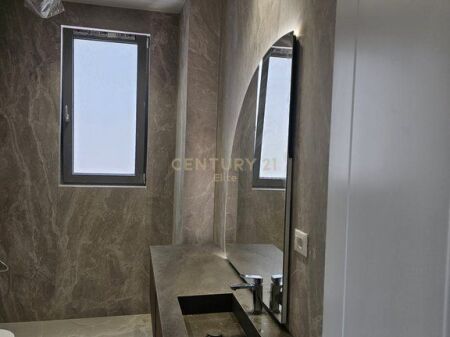 2+1 apartment for rent in the “Green Valley” complex, Dry Lake, Tirana – 1,900€ | 131.2 m²