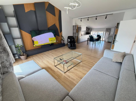 Penthouse me Qira – Secret Garden Residence, pranë TEG
