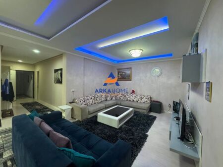 VENDESI APPARTAMENTO 3+1+BALCONE "YZBERISHT" 250.000 EURO