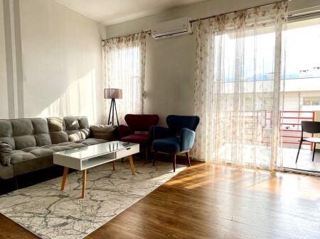 🏡 Apartament 1+1 me qira – Pazari i Ri