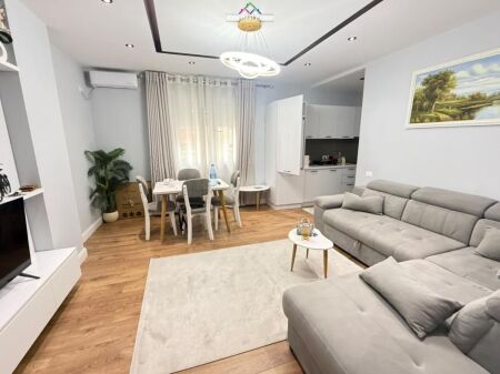 Apartament me qera 2+1 prane 21 Dhjetorit (ID B220312) Tirane