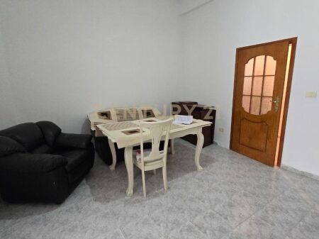 SHITET APARTAMENT 1+1 NE QENDER TE DURRESIT!!!!