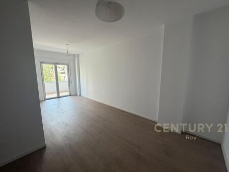 EKSKLUZIVE ! SHITET APARTAMENT 1+1 TEK SHKEMBI I KAVAJES !