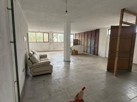 Magazzini in Affitto a Sauk te Ri (ID BM342) Tirana