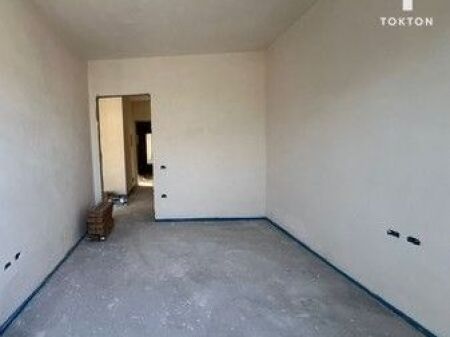 FOR SALE APARTMENT 2+1+2+ VERANDA, ALI DEMI, TIRANA