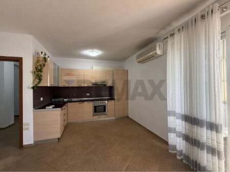 Apartament me qira 3+1+2 te Pazari i Ri