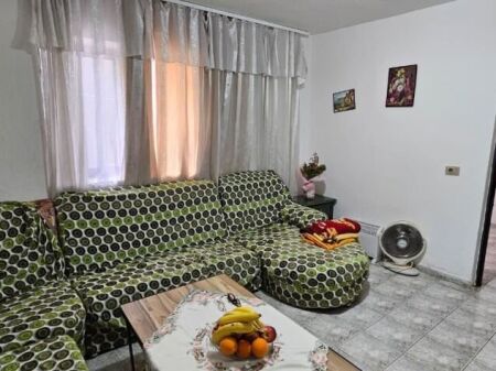Apartament 1+1 per qira te Komuna e Parisit