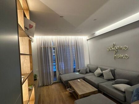 1+1 APARTMENT NEAR MOMUNA E PARISIT!