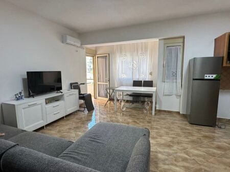 Në shitje 2 apartament