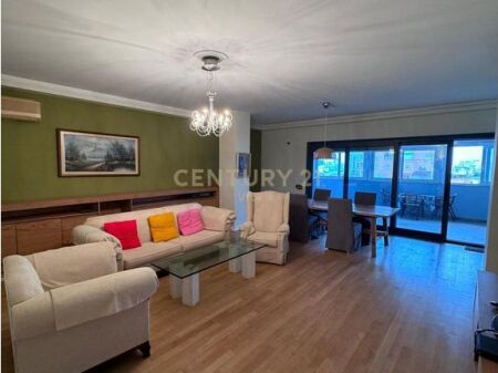 VENDESI APPARTAMENTO 2+1+2+VERANDA+GARAGE, DURRËS!!