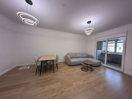 Jepet me qira apartament 1+1