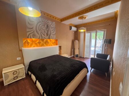 Jepet me qera  apartament 2+1 tek Liqeni i Thate