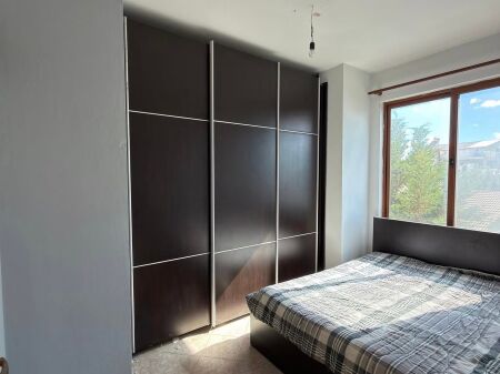 Shitet apartament ne Misto Mame