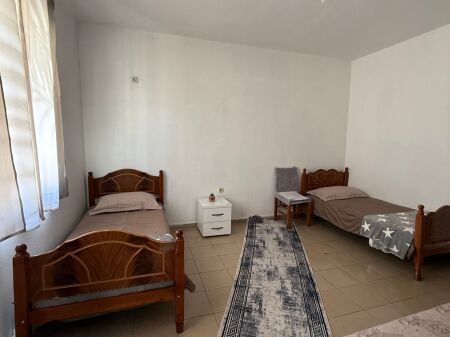Qera | Vilë 2 + 1 | Rruga 5 Maji | 350 €/muaj