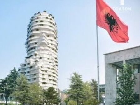 IN VENDITA, APPARTAMENTO 3+1, EDIFICIO SKANDERBEG, CENTRO, TIRANA
