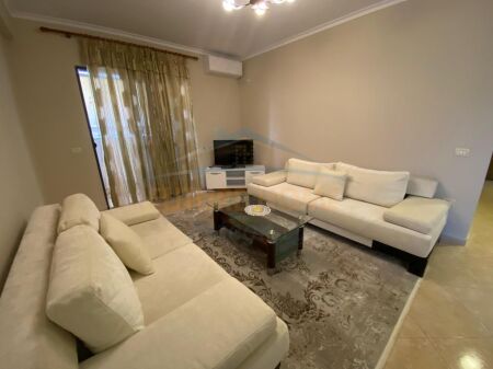 JEPET ME QERA ,APARTAMENT 1+1 NE XHAMLLIK