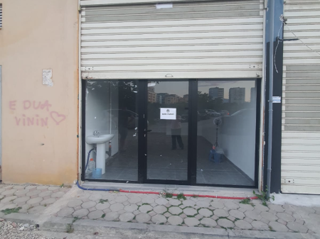 Negozio in affitto presso il campo di aviazione
