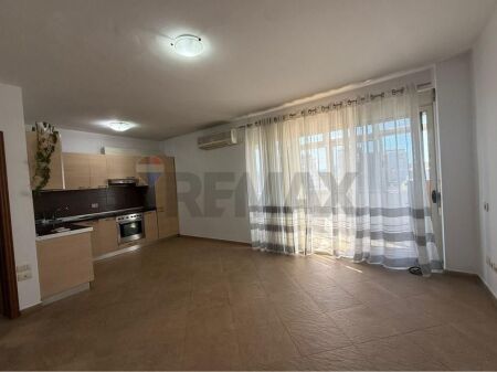Apartament - Për Qira - Rruga Luigj Gurakuqi, Tiranë
