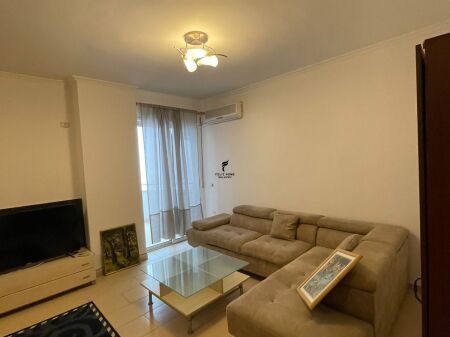 APARTAMENT ME QERA 2+1 PAZARI I RI 60.000 LEKE FH-77675
