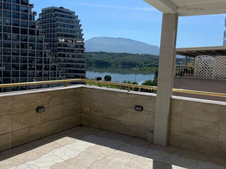 Apartament per Zyra