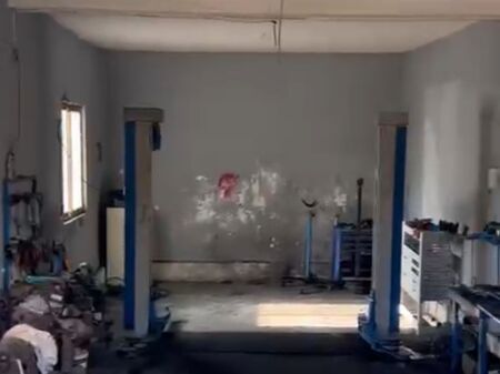Jepet me qera Servis Makinash tek Rruga dytesore Autostrada Tirane / Durres