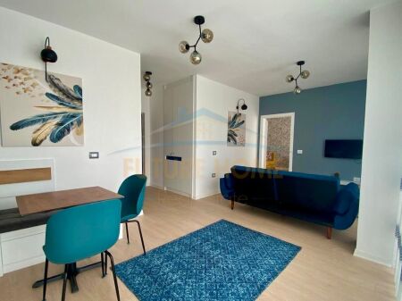 Qera, Apartament 1+1, Komuna e Parisit, Tiranë