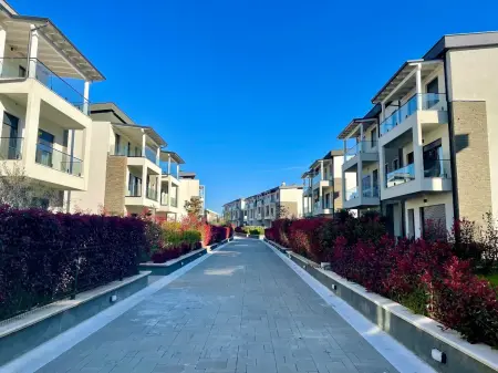 📍Vile Rezidenca Grey Stone – Liqeni i Thatë