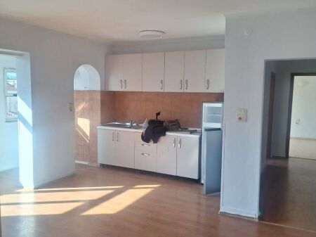 APARTAMENT ME QERA 2+1 RRUGA E ELBASANIT 40.000 LEKE FH-77677