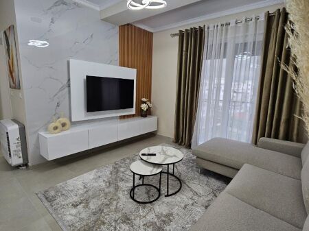 Apartament 2+1+ 2 per qera Astir Vila L 2 !
