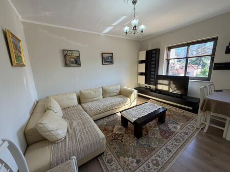 📣 Jepet me Qira Apartament 2+1📍 Ndodhet te Rruga Fortuzi, pranë qendrës💶 Çmimi: 600 € / muaj