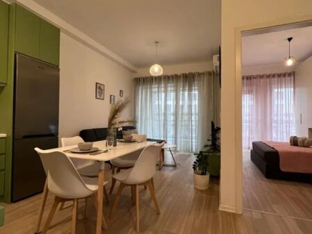 Jepet apartament 1+1 per qera tek Rezidenca Magnet ish parku i autobusave !
