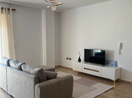 Apartament me qira 1*1 Te Komuna Parisit