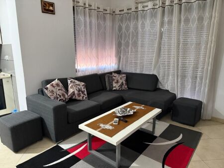 Affittasi 2+1+garage con qepen kmy
