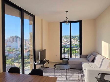 Apartament 2+1 me qera Vlore