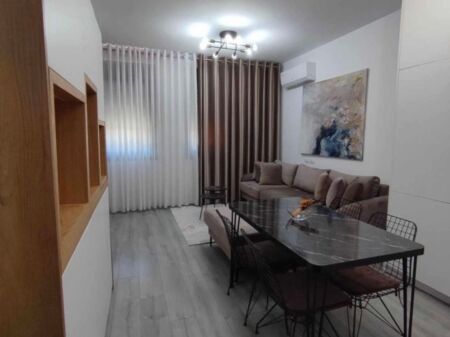 1+1,i mobiluar,afer amerikan 3, 500 euro